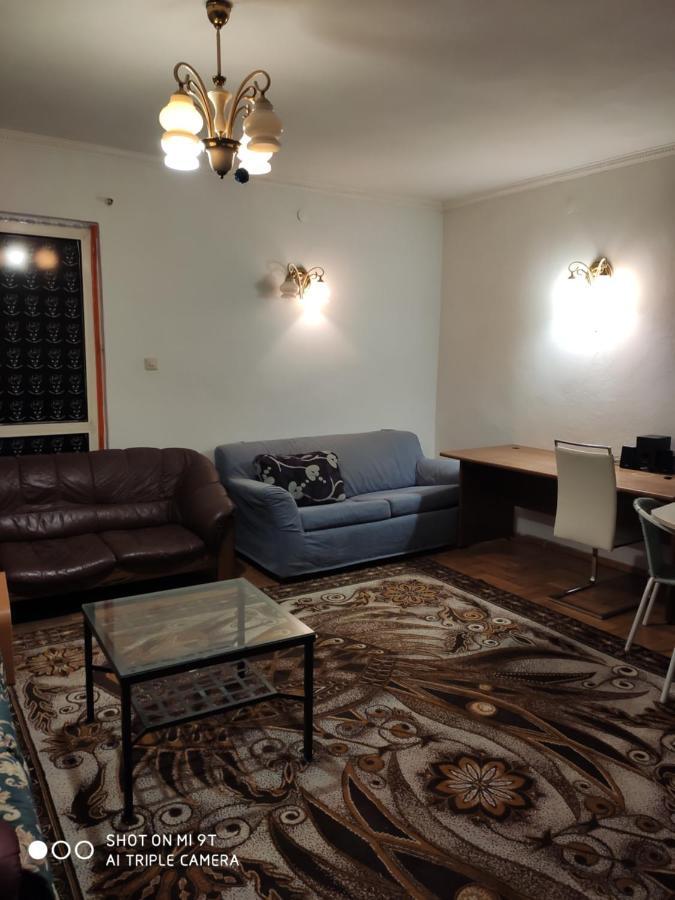 Popularna Guest Home Varsavia Esterno foto