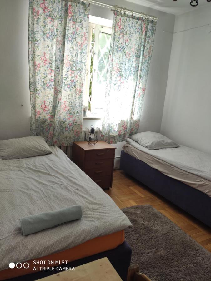 Popularna Guest Home Varsavia Esterno foto